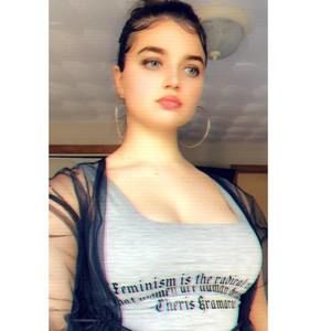 Meet your Posher, Jillian